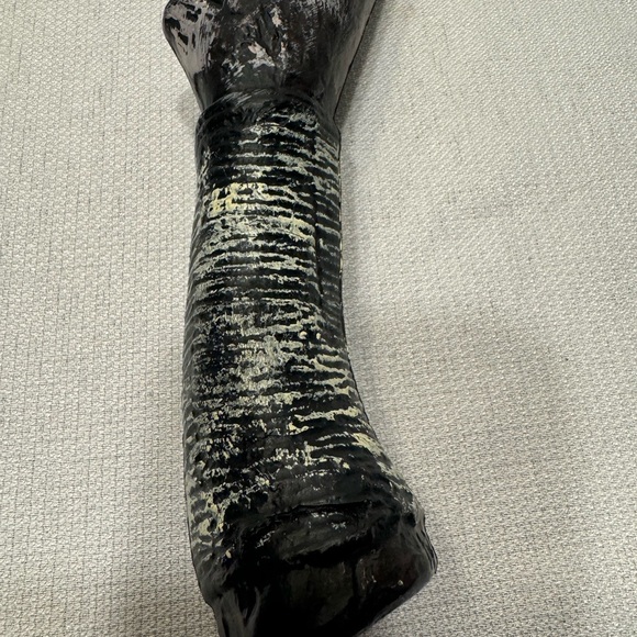 Halloween Plastic Prop Tomahawk from Rubie's Costume Company, 2010 - Picture 7 of 11